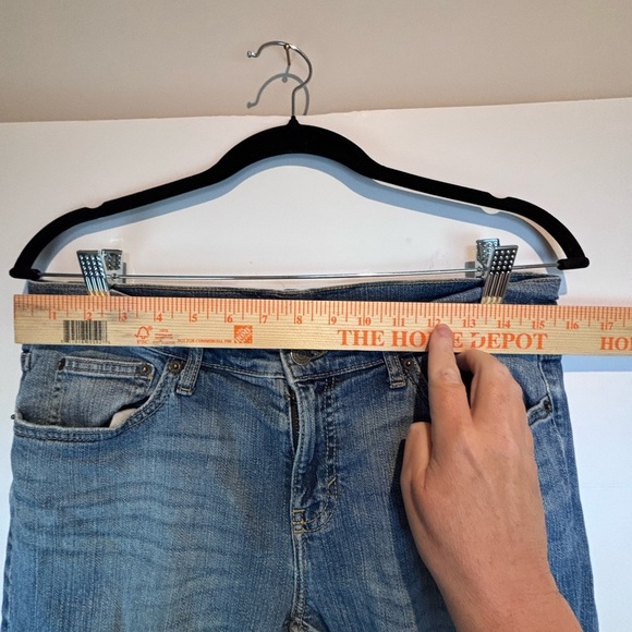 Banana Republic Girlfriend Jean Distressed Blue Denim Women’s Size 28/6 - Picture 2 of 9